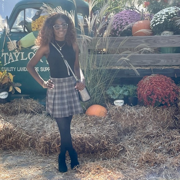 Meet your Posher, Destiny - Picture 9 of 16